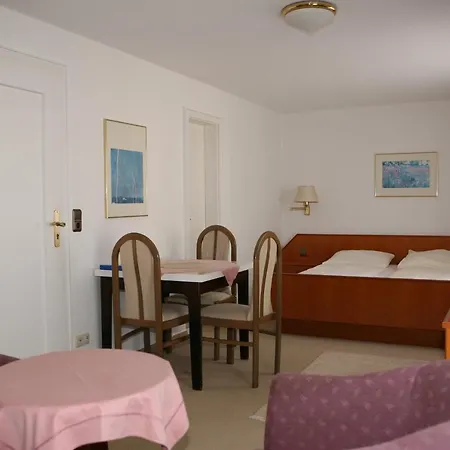 Alpenrose Hotel 3*