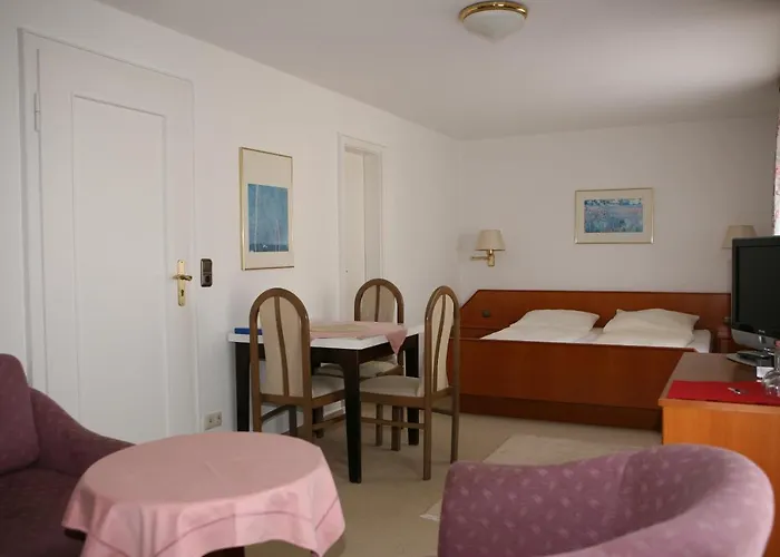 Alpenrose Hotel 3*
